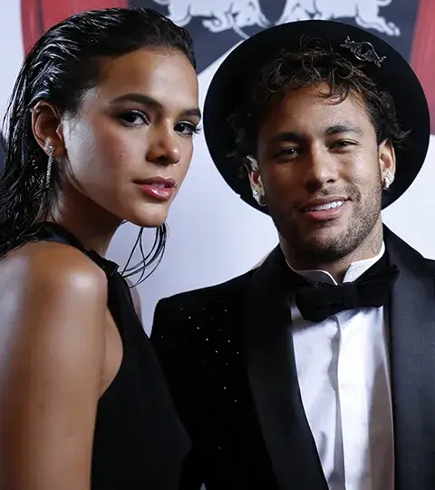 Bruna Marquezine Boyfriend - Who is She Dating?