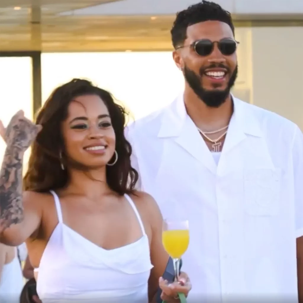 Ella Mai Boyfriend - Who Is She Dating?